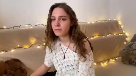 Snapshot of charlalaroia chatting on June 2026 10:07:01 AM Diana online show from June 2026 10:07:01 AM