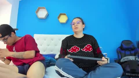 Charles y Elara online show from January 2025 10:01:01 AM