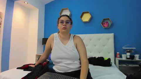 Charles y Elara online show from January 2025 03:32:02 AM