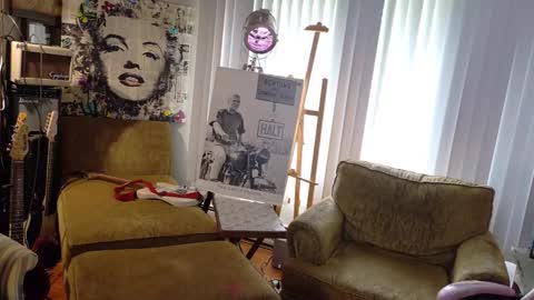 Charli online show from April 2026 06:10:01 PM