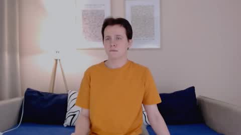 Charley online show from November 2025 08:00:01 PM