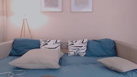 Charley online show from November 2025 04:58:02 PM