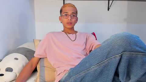 Snapshot of charlieerusso chatting on January 2025 08:36:01 PM Charles Russo online show from January 2025 08:36:01 PM