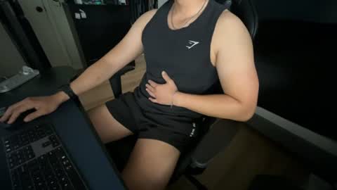 charliekkw online show from July 2026 04:47:01 PM