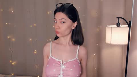 Yumi online show from February 2026 08:02:01 AM