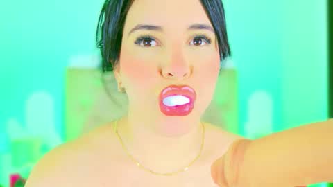 Snapshot of charlootteevans chatting on November 2025 10:12:01 PM Charloott Evans online show from November 2025 10:12:01 PM