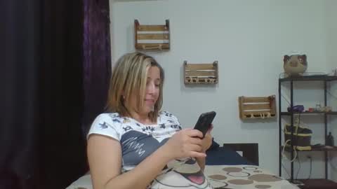 Snapshot of charlot_ponze chatting on December 2024 02:30:02 AM charlott online show from December 2024 02:30:02 AM