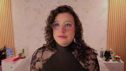 Snapshot of charlote__miller chatting on July 2026 11:19:01 AM You honey online show from July 2026 11:19:01 AM