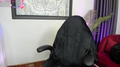 Snapshot of charlote_horny chatting on February 2025 02:59:02 PM Charlote online show from February 2025 02:59:02 PM