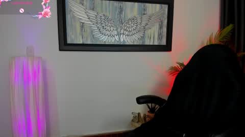 Snapshot of charlote_horny chatting on March 2025 02:43:02 PM Charlote online show from March 2025 02:43:02 PM