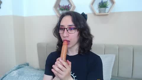 charlothe_dumont online show from April 2026 02:56:01 PM