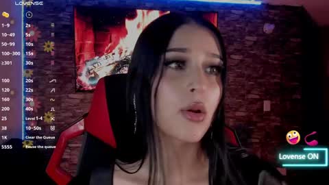 Charlotte  online show from April 2026 11:43:01 PM