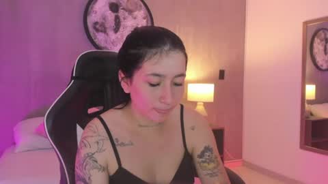 Charlottee online show from June 2026 02:01:01 AM