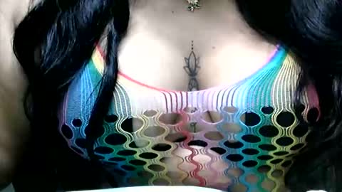 charlottequeen_21 online show from April 2026 02:51:01 PM