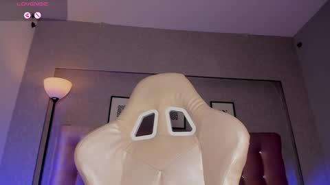 Snapshot of charlotterussel chatting on December 2024 06:21:01 AM charlotterussel online show from December 2024 06:21:01 AM