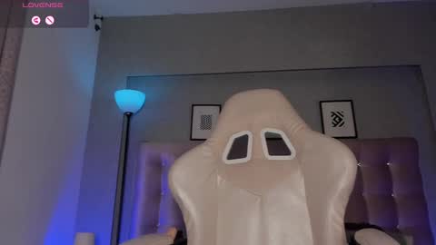 Snapshot of charlotterussel chatting on December 2024 01:26:01 AM charlotterussel online show from December 2024 01:26:01 AM