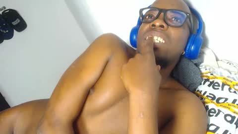 Snapshot of charly_vergonti_ chatting on September 2025 04:58:02 AM charly_vergonti_ online show from September 2025 04:58:02 AM