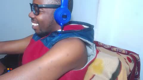 Snapshot of charly_vergonti_ chatting on October 2025 09:51:01 AM charly_vergonti_ online show from October 2025 09:51:01 AM