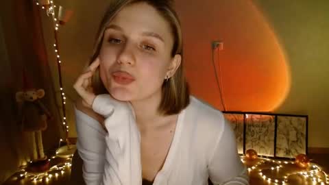 Snapshot of charming_beauty chatting on January 2025 07:11:01 AM Michelle online show from January 2025 07:11:01 AM