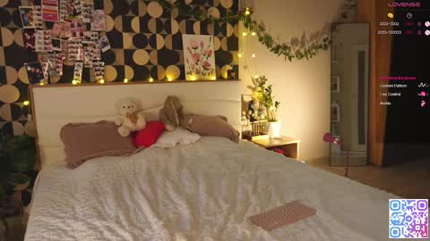 my fansly Charming daisy              My Wishlist  for new toys     online show from February 2026 02:11:02 PM