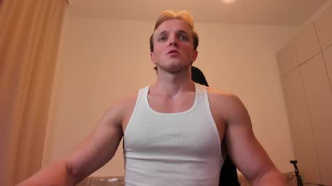 Snapshot of chasereed_ chatting on May 2026 08:03:01 PM Chase Reed online show from May 2026 08:03:01 PM