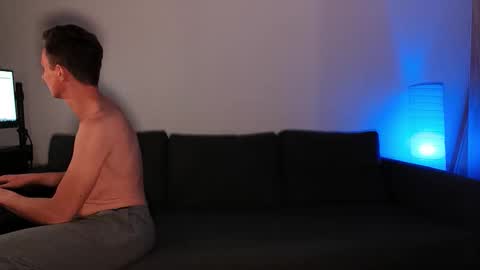 Chasing Rabbit online show from September 2025 10:24:02 PM