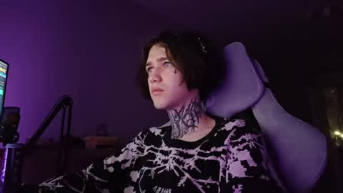 Ryan online show from December 2025 01:02:02 AM