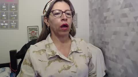 CHAYLA VICTORIA RUIZ  online show from September 2025 09:26:01 PM