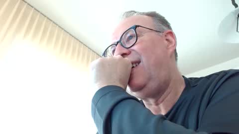 Snapshot of cheer2u chatting on March 2026 03:37:02 PM cheer2u online show from March 2026 03:37:02 PM