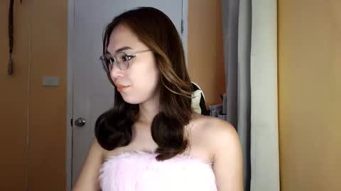 chelly4u69 online show from February 2026 02:40:01 AM