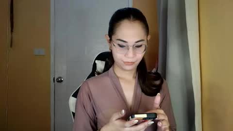 chelly4u69 online show from March 2026 11:04:01 AM