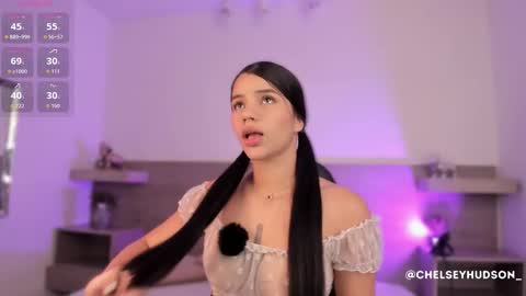 Snapshot of chelsey_hudson chatting on October 2025 12:04:02 PM chelsey_hudson online show from October 2025 12:04:02 PM