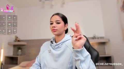 Snapshot of chelsey_hudson chatting on November 2025 11:43:02 AM chelsey_hudson online show from November 2025 11:43:02 AM