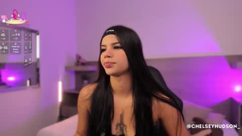 Snapshot of chelsey_hudson chatting on November 2025 12:06:01 PM chelsey_hudson online show from November 2025 12:06:01 PM