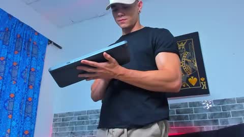 chepe vause online show from February 2025 04:27:01 AM