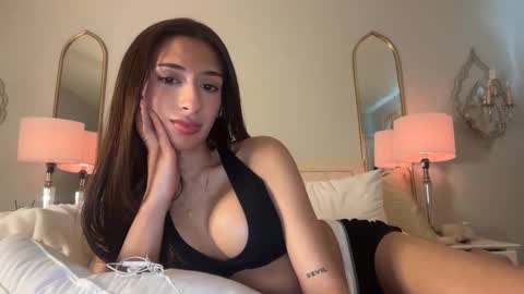 Snapshot of cherliecarmen chatting on May 2026 07:52:02 PM cherliecarmen online show from May 2026 07:52:02 PM