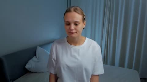 Anna online show from November 2025 11:05:01 AM