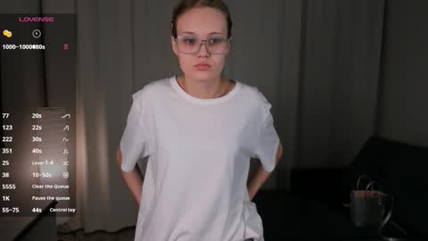 Anna online show from November 2025 01:12:02 PM