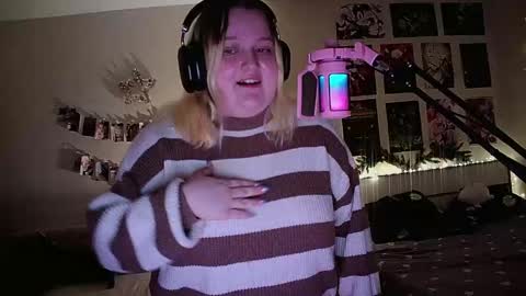 cherrybaby_0 online show from December 2024 01:47:01 PM