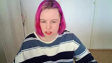 cherrybaby_0 online show from March 2026 07:13:01 AM