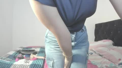 cherryblossom_23 online show from May 2026 01:00:02 AM