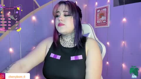  dayis independent model  online show from September 2025 04:47:02 AM