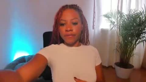 Snapshot of cherrybr_ chatting on June 2026 06:47:01 PM Cherry Lady online show from June 2026 06:47:01 PM