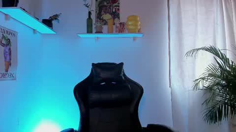 Snapshot of cherrybr_ chatting on July 2026 08:05:01 PM Cherry Lady online show from July 2026 08:05:01 PM