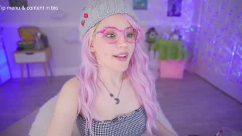 Cherry Crush  online show from February 2026 12:40:02 AM