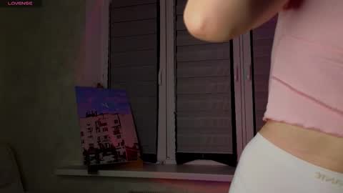 Lysia online show from December 2025 01:09:01 PM