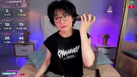 Matias online show from October 2025 08:42:01 PM