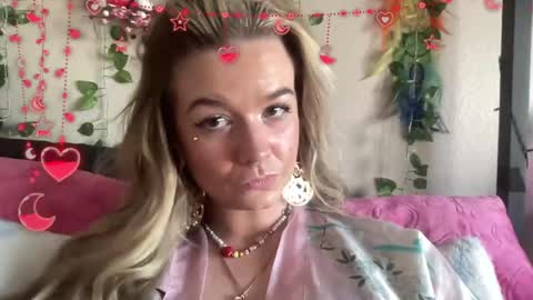 Chey online show from April 2026 09:12:02 PM