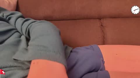 Grey online show from December 2025 07:09:01 PM