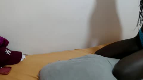 Snapshot of chichie_ chatting on May 2026 09:25:02 AM chichie_ online show from May 2026 09:25:02 AM